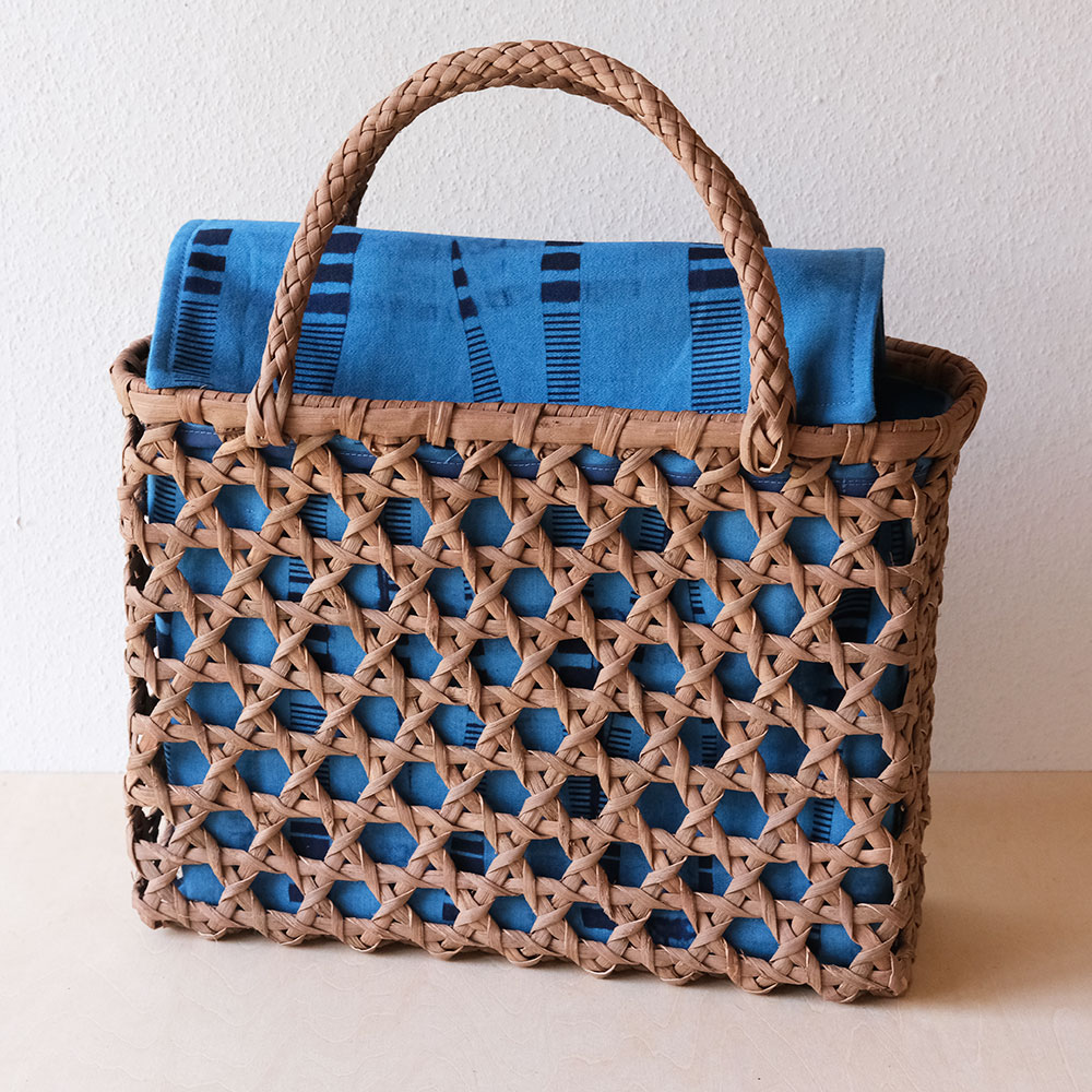 山葡萄 かごバッグ 巻き六つ目編み（藍染内布） | ORIORI